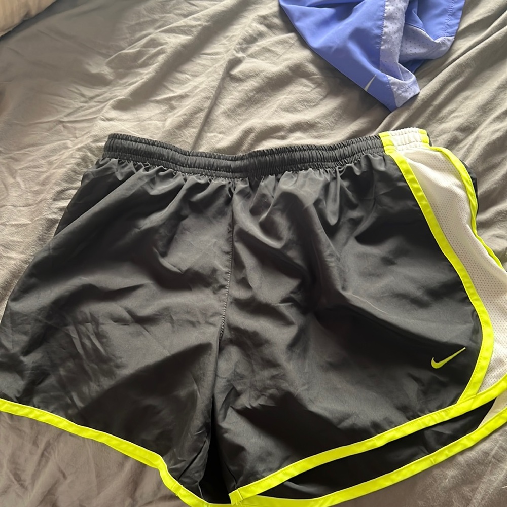 Nike athletic shorts, extra large, comfy good condition